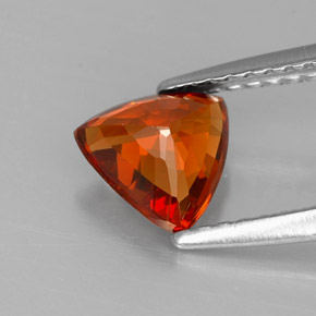 1.17カラットの天然レッドオレンジスペサルティンガーネット（6.6×6.3 mm・トリリアント）