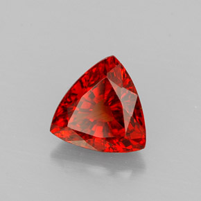 1.39カラットの天然レッドオレンジスペサルティンガーネット（6.6×6.6 mm・トリリアント）