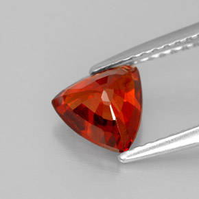 1.39カラットの天然レッドオレンジスペサルティンガーネット（6.6×6.6 mm・トリリアント）