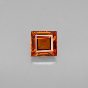 0.87カラットの天然レッドオレンジスペサルティンガーネット（4.9×4.8 mm・四角）