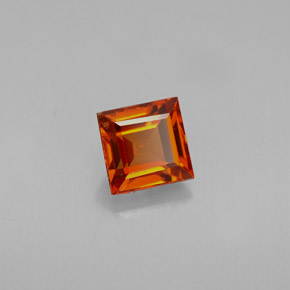 0.87カラットの天然レッドオレンジスペサルティンガーネット（4.9×4.8 mm・四角）