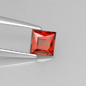 0.49カラットの天然レッドオレンジスペサルティンガーネット（4.2×4.2 mm・四角）