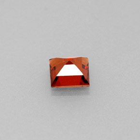 0.49カラットの天然レッドオレンジスペサルティンガーネット（4.2×4.2 mm・四角）