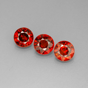 カラットの天然レッドオレンジスペサルティンガーネット（5.18 mm・ラウンドカット）