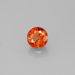 0.89カラットの天然マンダリンオレンジスペサルティンガーネット（5.18 mm・ラウンドカット）
