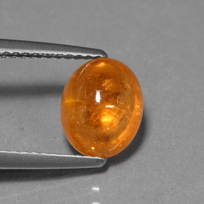 3.69カラットの天然マンダリンオレンジスペサルティンガーネット（8.8×7.2 mm・オーバルカット）
