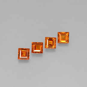 カラットの天然マンダリンオレンジスペサルティンガーネット（3.7×3.6 mm・四角）
