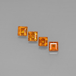 カラットの天然マンダリンオレンジスペサルティンガーネット（3.3×3.3 mm・四角）