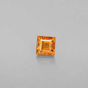 0.33カラットの天然マンダリンオレンジスペサルティンガーネット（3.5×3.5 mm・四角）