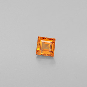 0.33カラットの天然マンダリンオレンジスペサルティンガーネット（3.5×3.5 mm・四角）