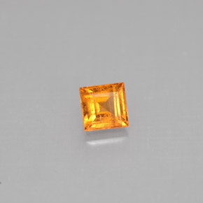 0.39カラットの天然ゴールデンオレンジスペサルティンガーネット（3.8×3.7 mm・四角）