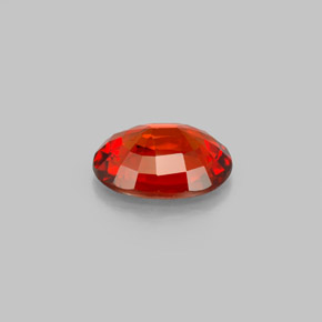 2.17カラットの天然オレンジレッドスペサルティンガーネット（9.2×7 mm・オーバルカット）