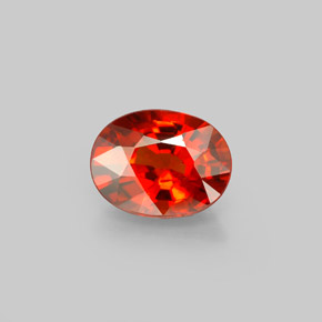 2.49カラットの天然オレンジレッドスペサルティンガーネット（8.9×7 mm・オーバルカット）