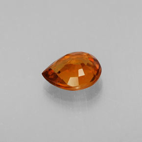 0.90カラットの天然オレンジスペサルティンガーネット（6.5×5.5 mm・洋梨の形）
