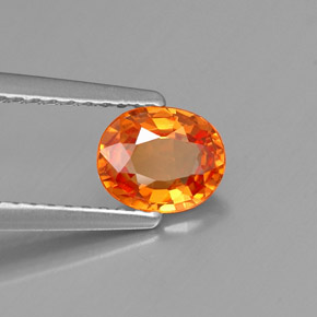 0.91カラットの天然マンダリンオレンジスペサルティンガーネット（6.3×5.2 mm・オーバルカット）
