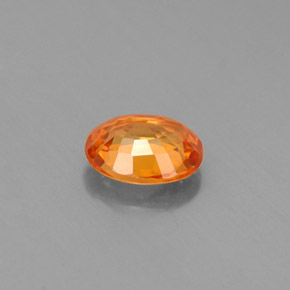 0.91カラットの天然マンダリンオレンジスペサルティンガーネット（6.3×5.2 mm・オーバルカット）