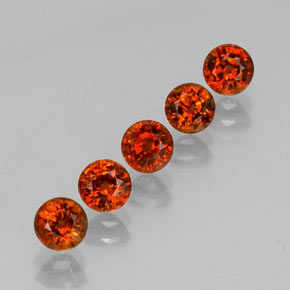 カラットの天然マンダリンオレンジスペサルティンガーネット（4.48 mm・ラウンドカット）