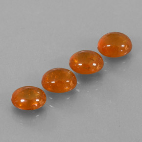 カラットの天然マンダリンオレンジスペサルティンガーネット（6.1×5 mm・透明）