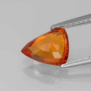 1.50カラットの天然オレンジスペサルティンガーネット（8.1×6.4 mm・ファンシーシェイプ）
