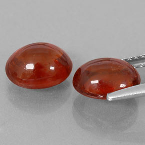 カラットの天然レッドオレンジスペサルティンガーネット（8.4×7 mm・透明）