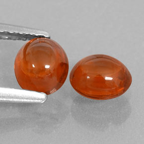カラットの天然オレンジスペサルティンガーネット（5.2×4.7 mm・透明）