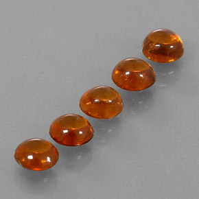 カラットの天然レッドオレンジスペサルティンガーネット（5.5×5.1 mm・透明）