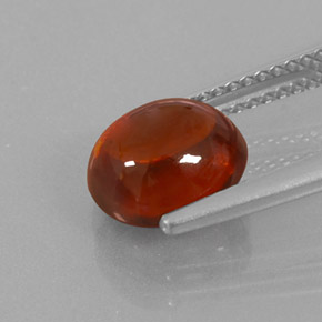 4.00カラットの天然レッドオレンジスペサルティンガーネット（8.8×7.8 mm・透明）