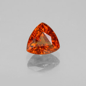 1.56カラットの天然レッドオレンジスペサルティンガーネット（6.9×6.6 mm・トリリアント）