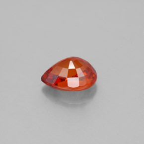 1.70カラットの天然レッドオレンジスペサルティンガーネット（7.8×5.8 mm・洋梨の形）