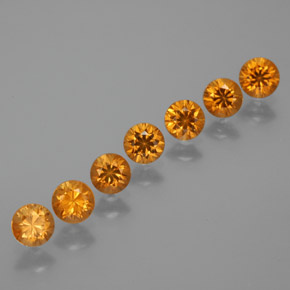2.26カラットの天然アプリコットオレンジスペサルティンガーネット（3.93 mm・ラウンドカット）