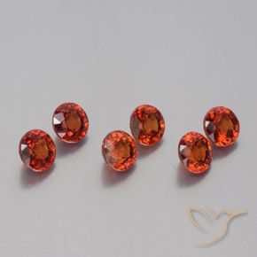 3.45カラットの天然明るい赤スペサルティンガーネット（4.57 mm・ラウンドカット）
