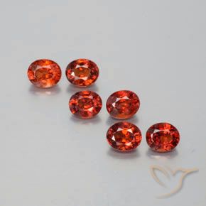 2.90ctw 天然 ミディアムレッド スペサルティン ガーネット, 楕円形, VVS-VS