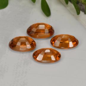2.95カラットの天然赤みがかったオレンジスペサルティンガーネット（6.2×4.2 mm・オーバルカット）