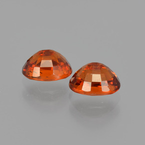 カラットの天然オレンジスペサルティンガーネット（5.8×4.6 mm・オーバルカット）