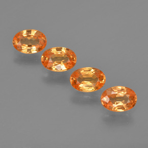カラットの天然オレンジスペサルティンガーネット（5.9×4.1 mm・オーバルカット）