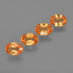 カラットの天然オレンジスペサルティンガーネット（5.9×4.1 mm・オーバルカット）