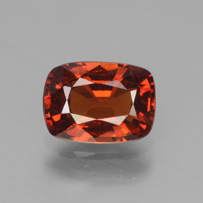 1.80カラットの天然オレンジスペサルティンガーネット（8×5.8 mm・クッションカット）