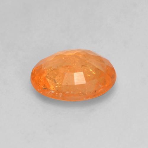 0.94カラットの天然アンバーオレンジスペサルティンガーネット（6.7×5.5 mm・オーバルカット）