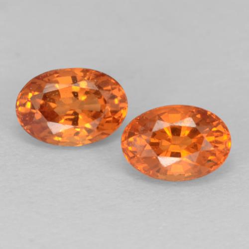0.95カラットの天然鮮やかなオレンジスペサルティンガーネット（5.1×3.5 mm・オーバルカット）
