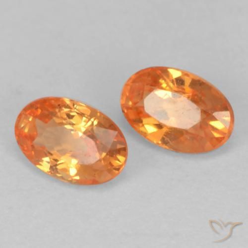 Shop natural 0.69ct 鮮やかなオレンジ スペサルティン ガーネット gems, 楕円形, from モザンビーグ at GemSelect. In stock, global shipping!