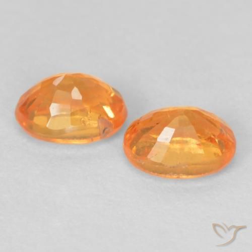 Shop natural 0.54ct 鮮やかなオレンジ スペサルティン ガーネット gems, 楕円形, from モザンビーグ at GemSelect. In stock, global shipping!