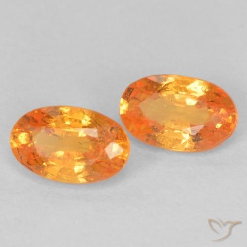 Shop natural 0.68ct 鮮やかなオレンジ スペサルティン ガーネット gems, 楕円形, from モザンビーグ at GemSelect. In stock, global shipping!