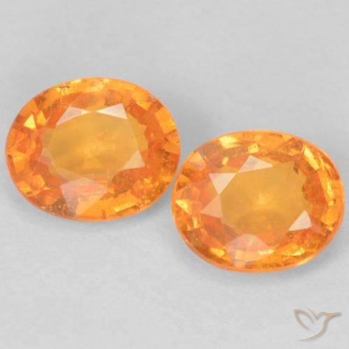 Shop natural 0.97ct 鮮やかなオレンジ スペサルティン ガーネット gems, 楕円形, from モザンビーグ at GemSelect. In stock, global shipping!