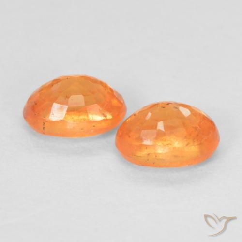 Shop natural 0.58ct 鮮やかなオレンジ スペサルティン ガーネット gems, 楕円形, from モザンビーグ at GemSelect. In stock, global shipping!