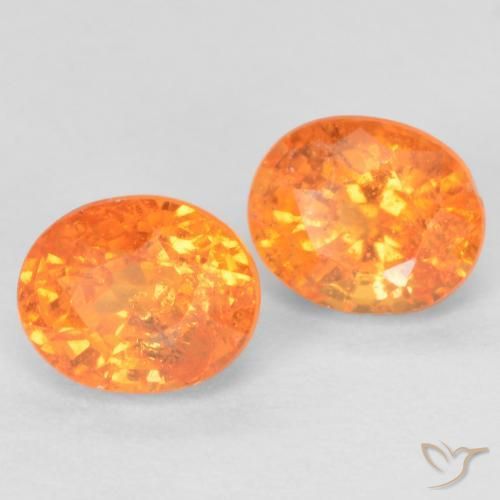 Shop natural 1.33ct 鮮やかなオレンジ スペサルティン ガーネット gems, 楕円形, from モザンビーグ at GemSelect. In stock, global shipping!