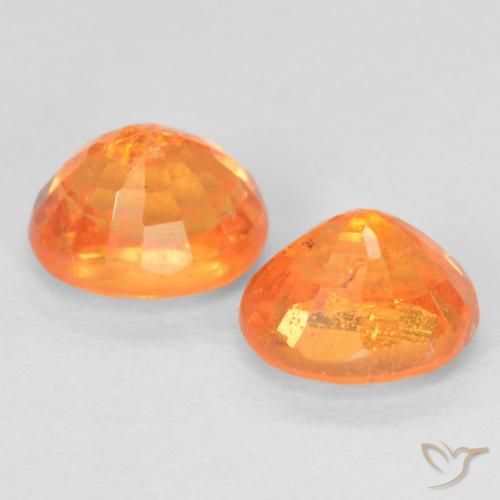 Shop natural 1.33ct 鮮やかなオレンジ スペサルティン ガーネット gems, 楕円形, from モザンビーグ at GemSelect. In stock, global shipping!