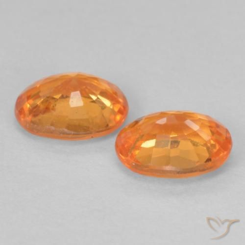 Shop natural 0.93ct 鮮やかなオレンジ スペサルティン ガーネット gems, 楕円形, from モザンビーグ at GemSelect. In stock, global shipping!