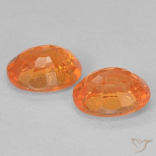 Shop natural 0.99ct 鮮やかなオレンジ スペサルティン ガーネット gems, 楕円形, from モザンビーグ at GemSelect. In stock, global shipping!