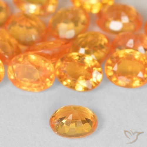 0.27カラットの天然鮮やかなオレンジスペサルティンガーネット（4×3.2 mm・オーバルカット）