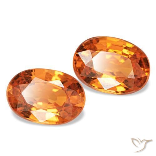 1.13カラットの天然Medium Dark-Orangeスペサルティンガーネット（5.7×4 mm・オーバルカット）